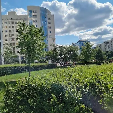 Przytulne Mieszkanko Z Balkonem I Parkingiem W Sercu Pragi Poludnie Warsaw Exterior photo