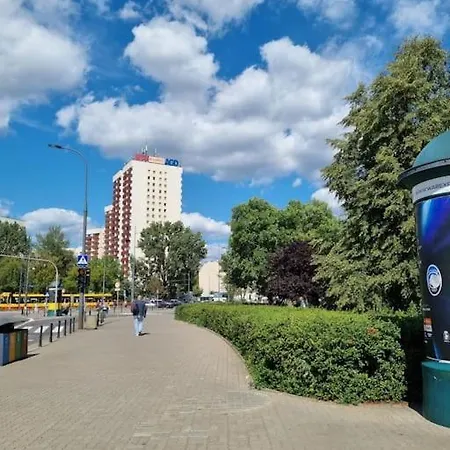 Przytulne Mieszkanko Z Balkonem I Parkingiem W Sercu Pragi Poludnie Warsaw Exterior photo